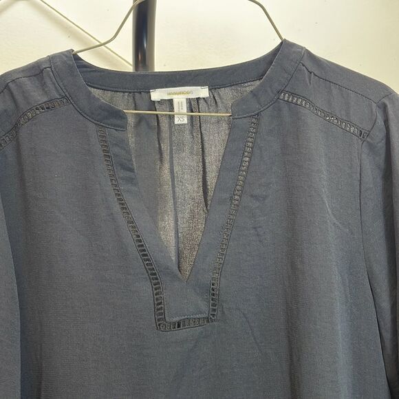 🅢🅐🅛🅔 Maurices Black Tunic Blouse Eyelet Detail Slit on sides V-Neckline - Picture 4 of 10